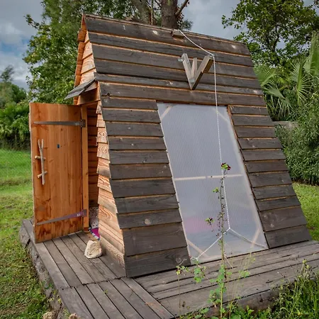 Vakantiehuis Le Pigeonnier Rouge *